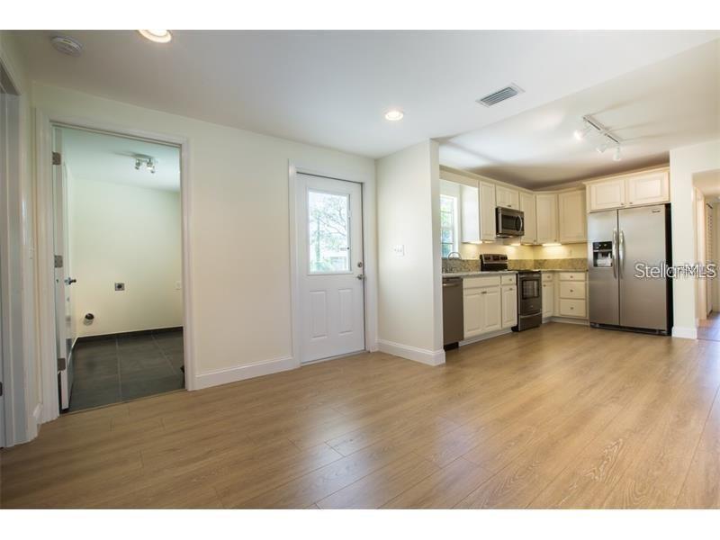 RIVERSIDE NORTH - Residential Lease