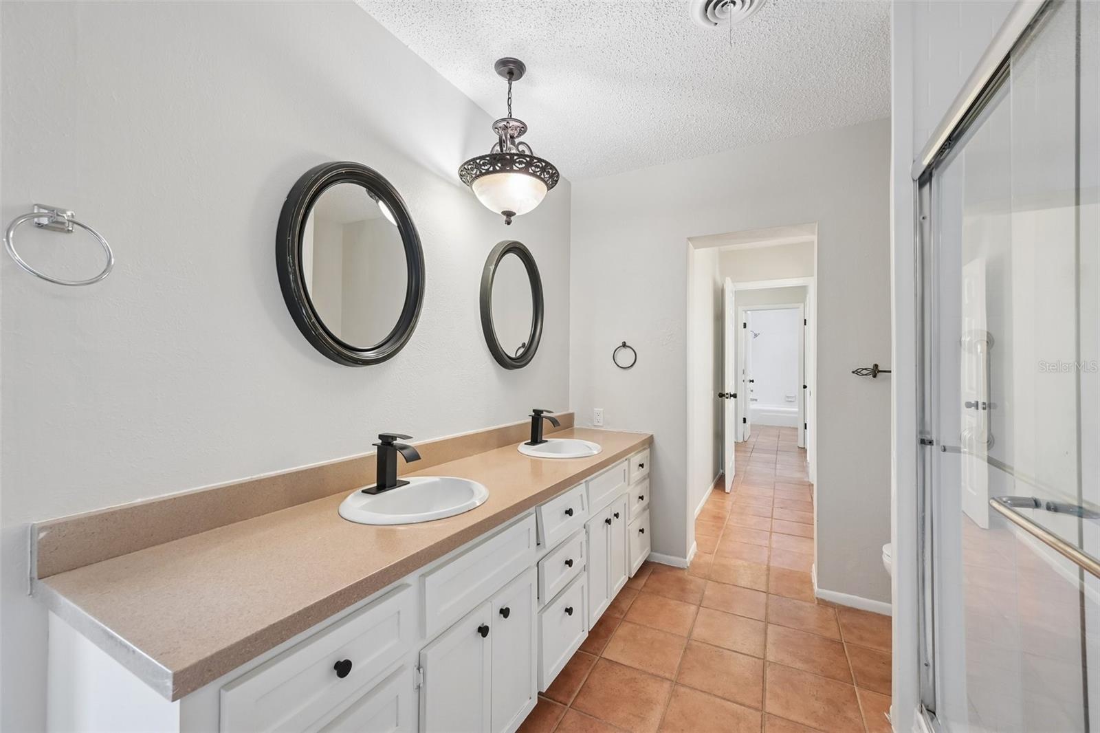 BAY POINT CORR OF - Residential