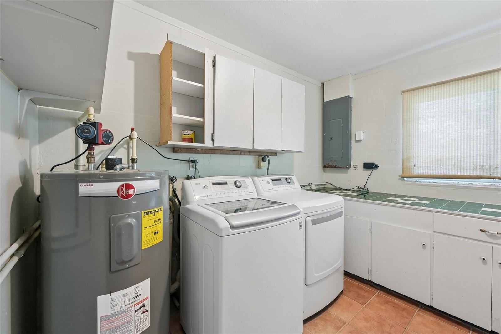 BAY POINT CORR OF - Residential