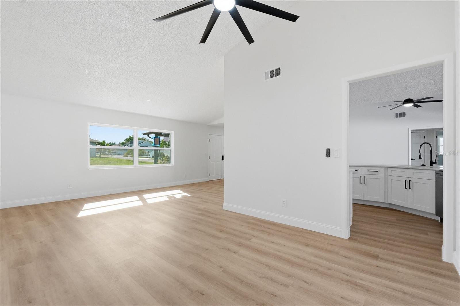 SPRING HILL - Residential