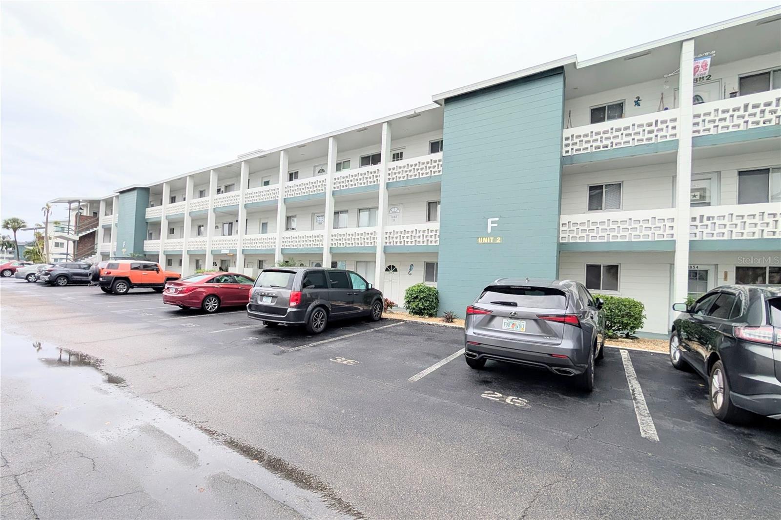 Charming condo in the Bayshore Condominiums that is ideal for either the full timer or the winter resident trying to escape the harsh Northern winters. With low fees of just $270.00 per month and low taxes this is the ideal home for the budget minded. The community offers great amenities with a nice heated pool, a very active clubhouse, shuffleboard courts and a well kept laundry facility. With shopping just down the street and the beaches just over 7 miles away you will have plenty to do. Both downtown Bradenton and Sarasota are just a 20-30 minute drive away where you will enjoy art festivals,  farmers markets, live theater and many, many great restaurants to delight any palate. Don't wait, this is one of the most affordable options around.