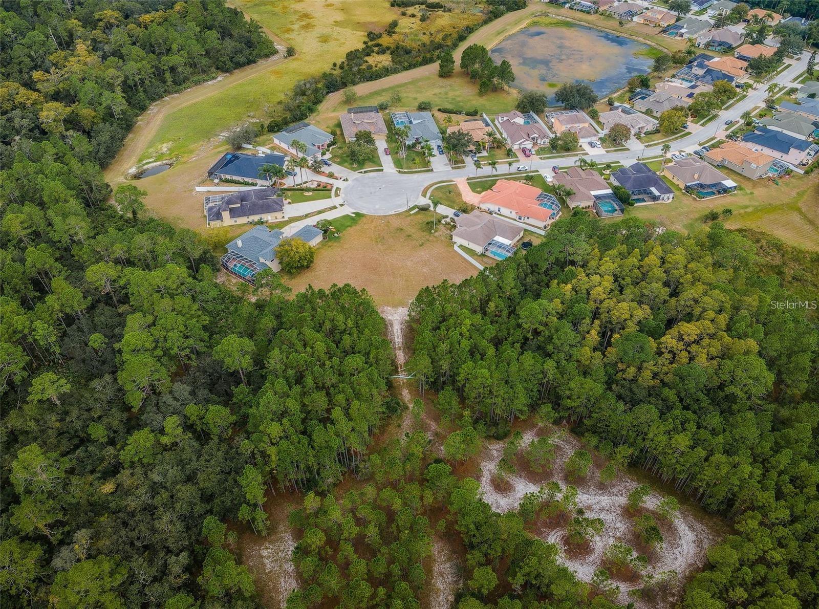 RIVERCHASE - Land