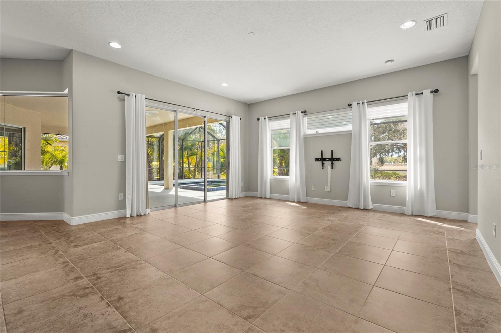 RED HAWK RESERVE PH 2 - Residential