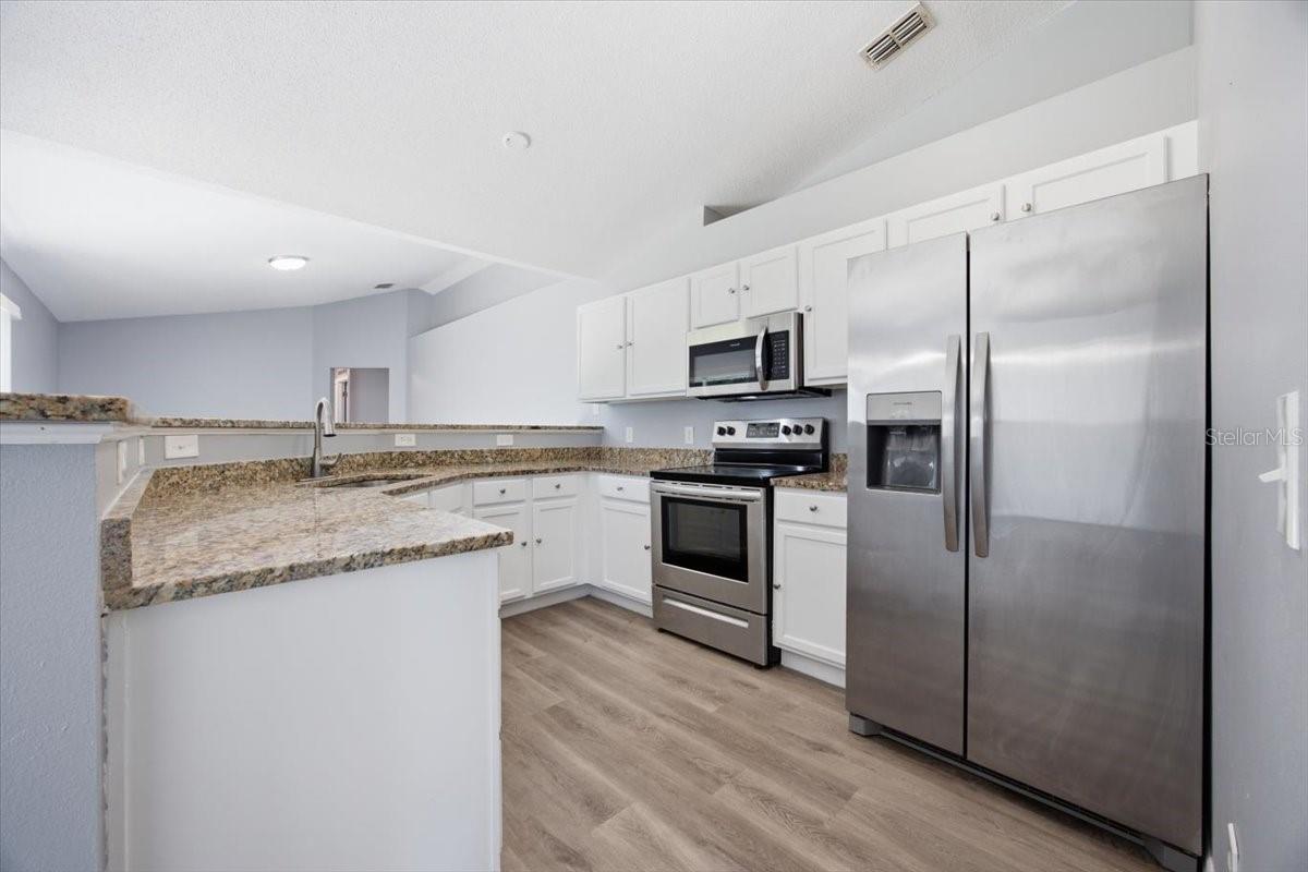 QUEENS COVE PH 04 - Residential