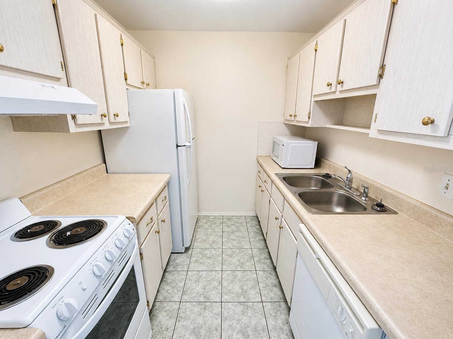 SEMINOLE GARDEN APTS CO-OP - Residential Lease