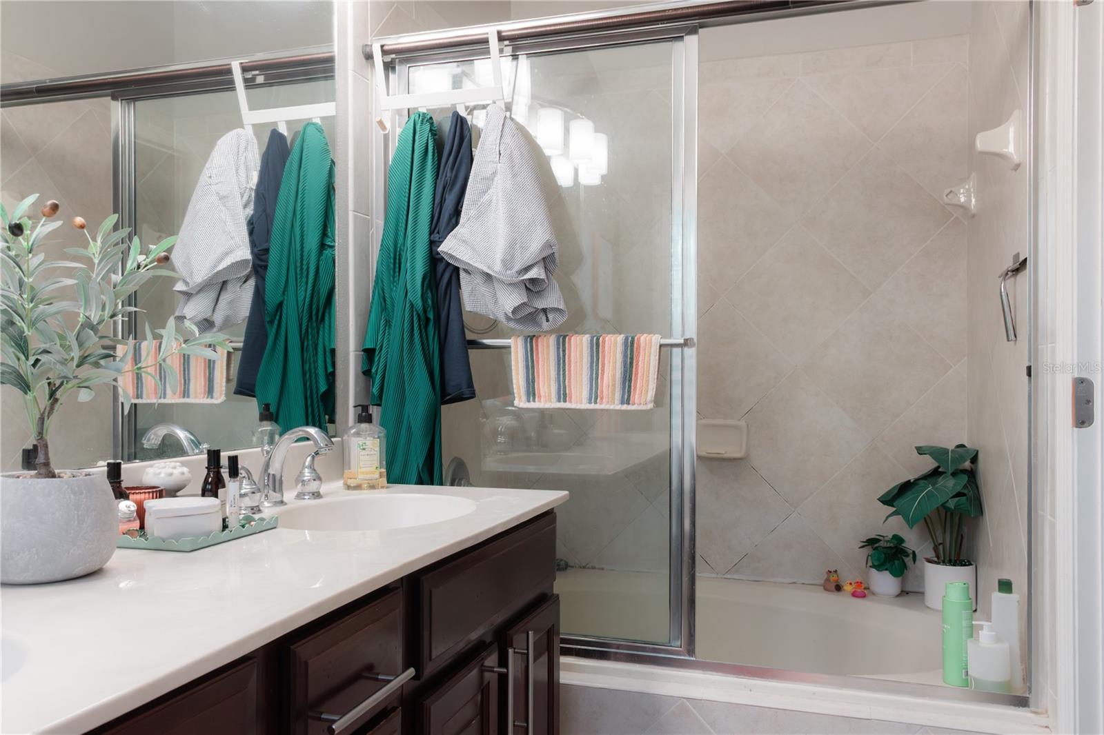BAYSHORE POINTE TWNHM PH 2 - Residential Lease