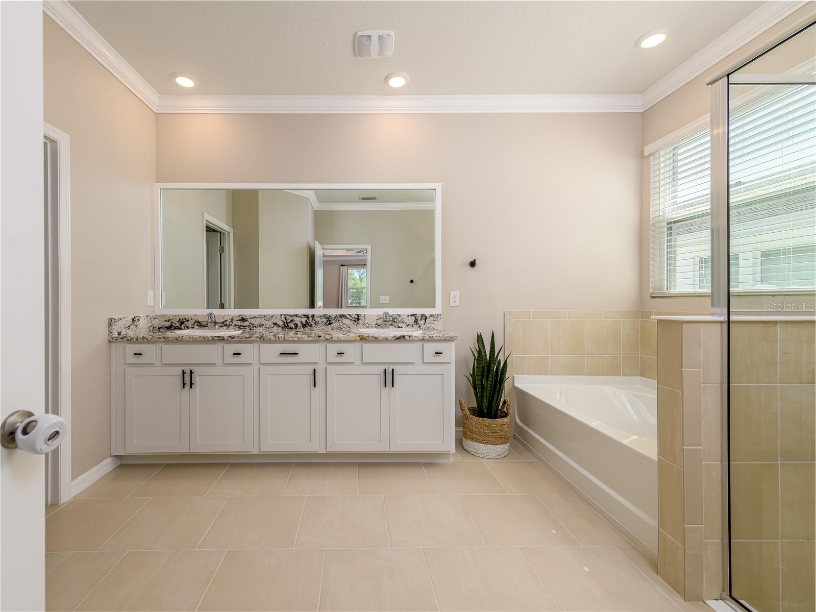 SILVERADO RANCH - Residential
