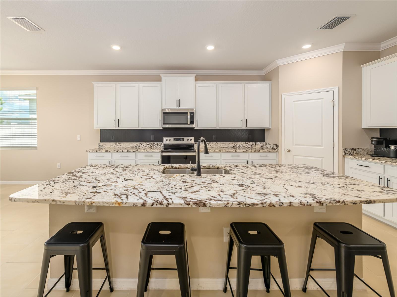 SILVERADO RANCH - Residential