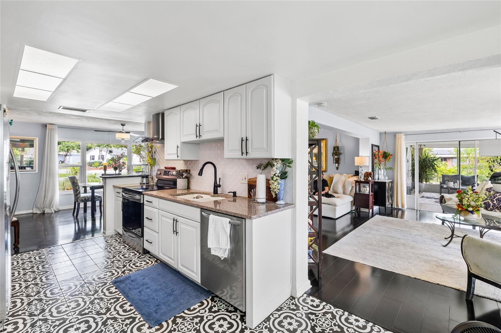 BAYHAVEN 1ST ADD - Residential