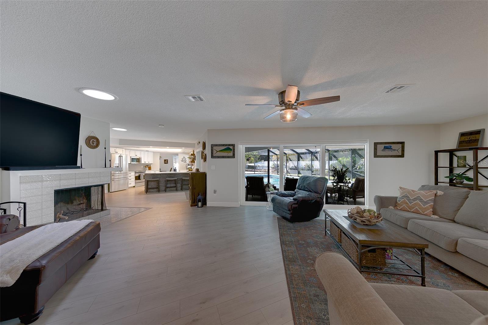 URBAN LAKE ESTATES 2ND ADD - Residential