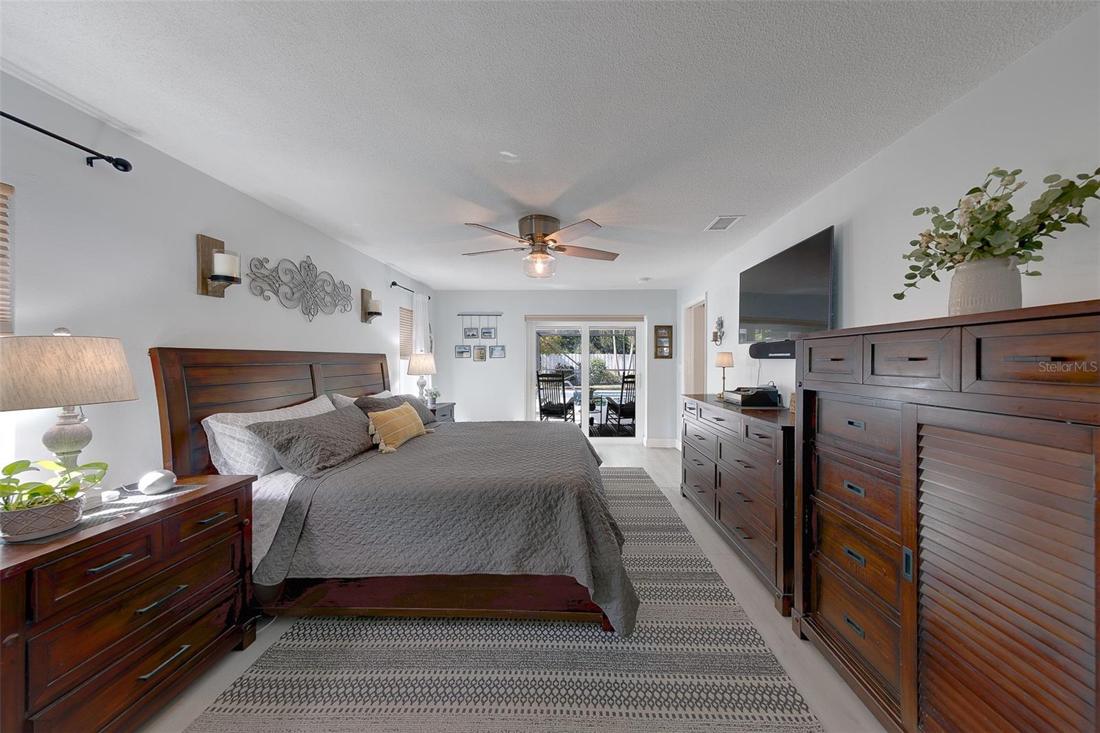 URBAN LAKE ESTATES 2ND ADD - Residential
