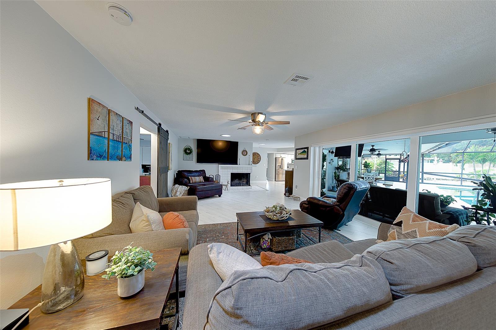 URBAN LAKE ESTATES 2ND ADD - Residential