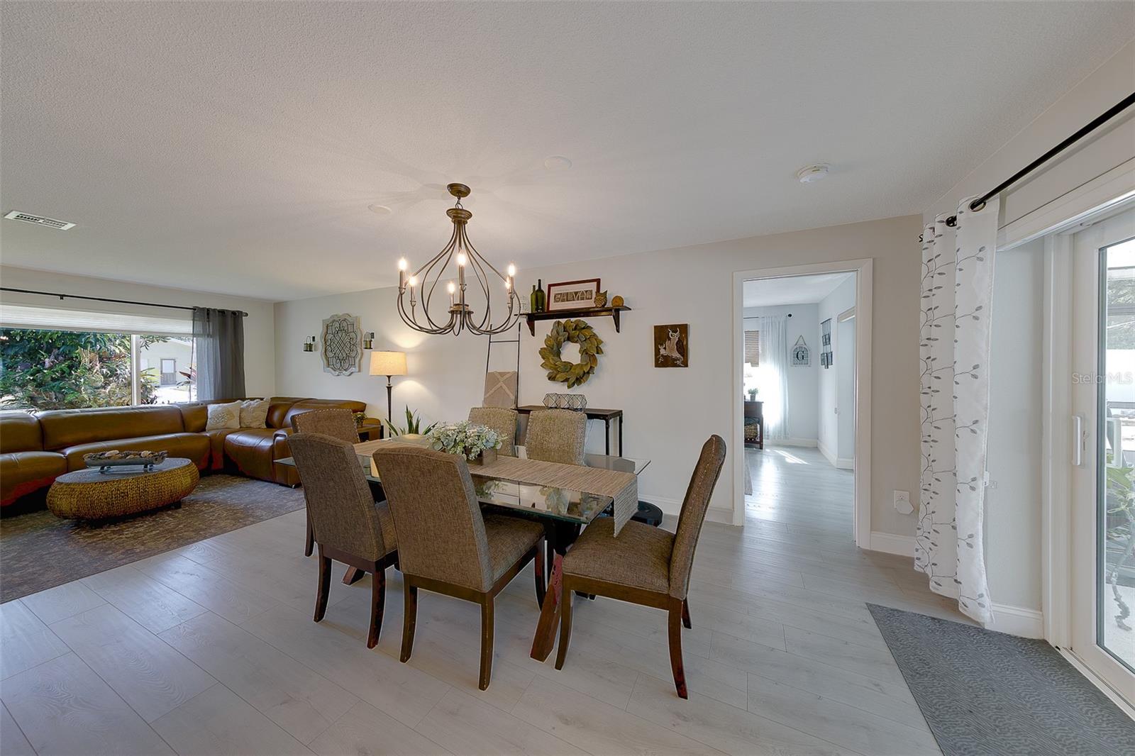 URBAN LAKE ESTATES 2ND ADD - Residential
