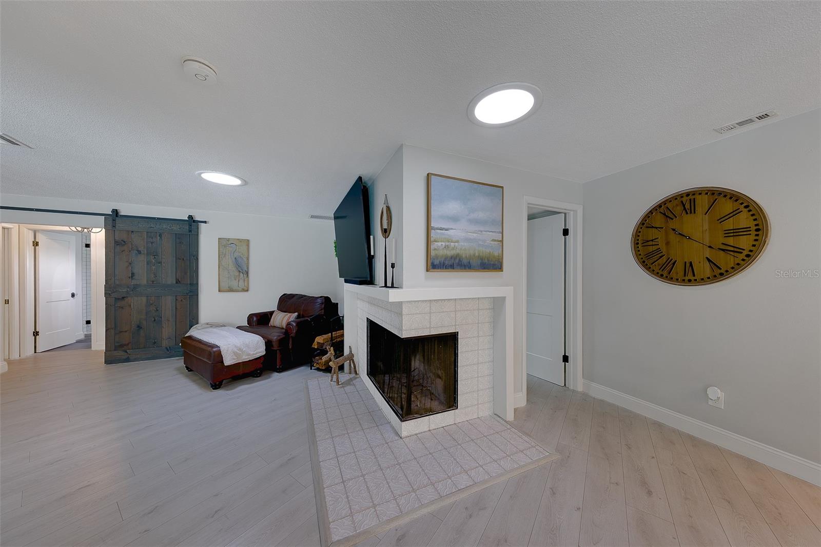 URBAN LAKE ESTATES 2ND ADD - Residential