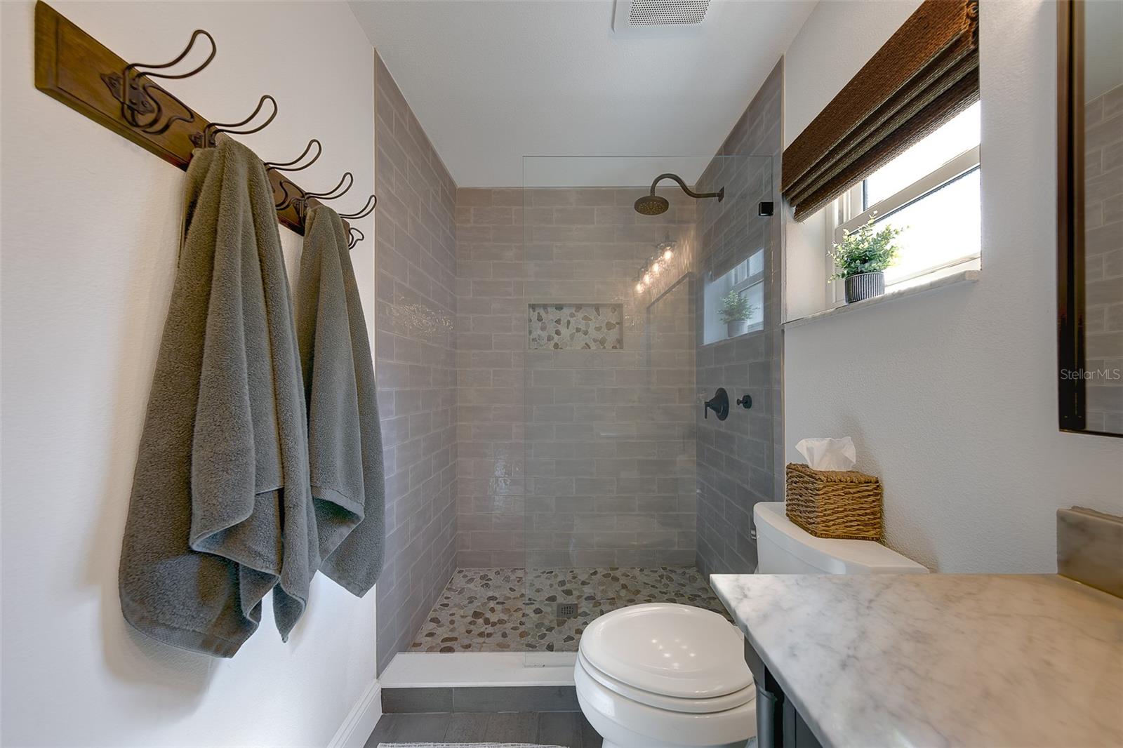 URBAN LAKE ESTATES 2ND ADD - Residential