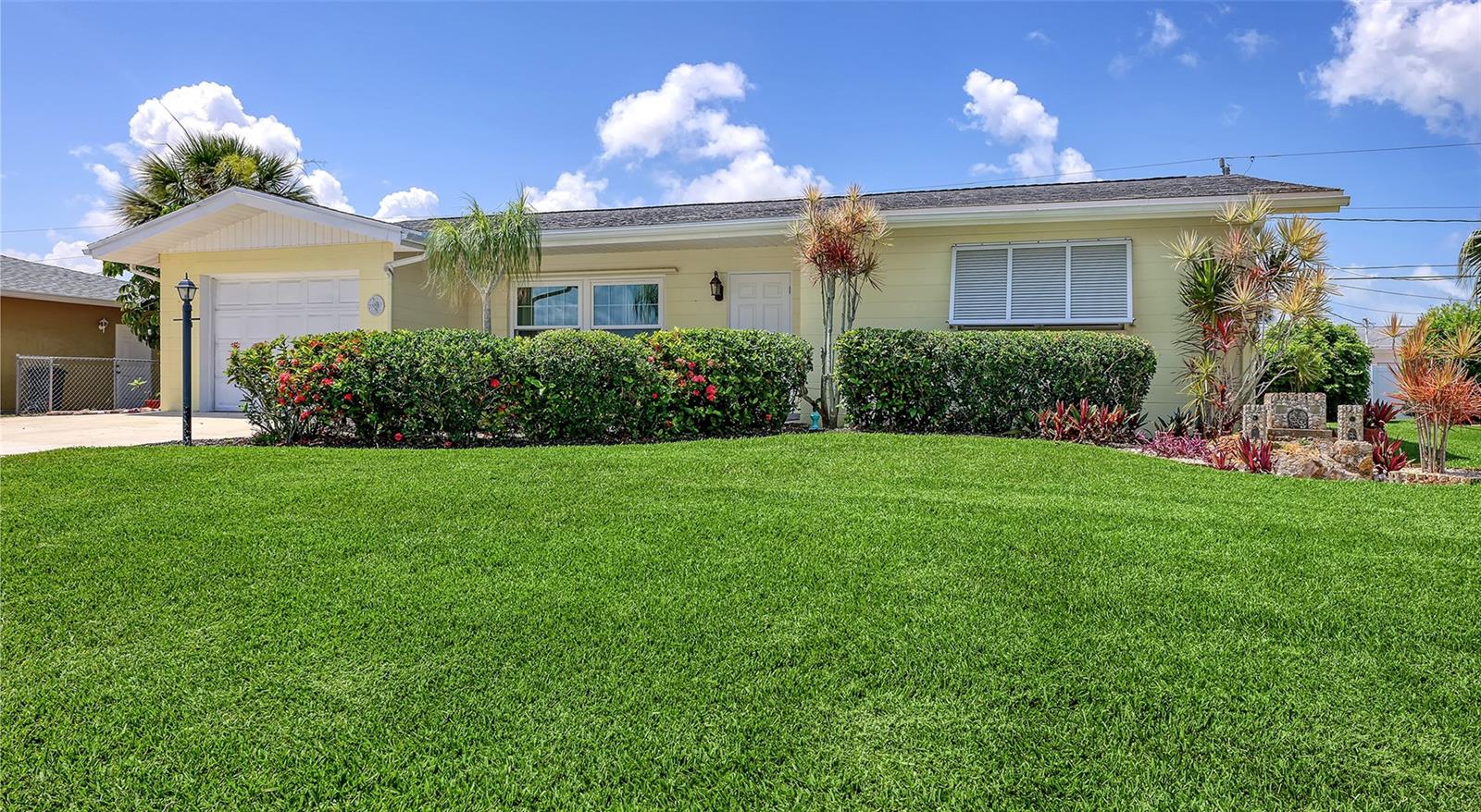 VENICE GARDENS - Residential