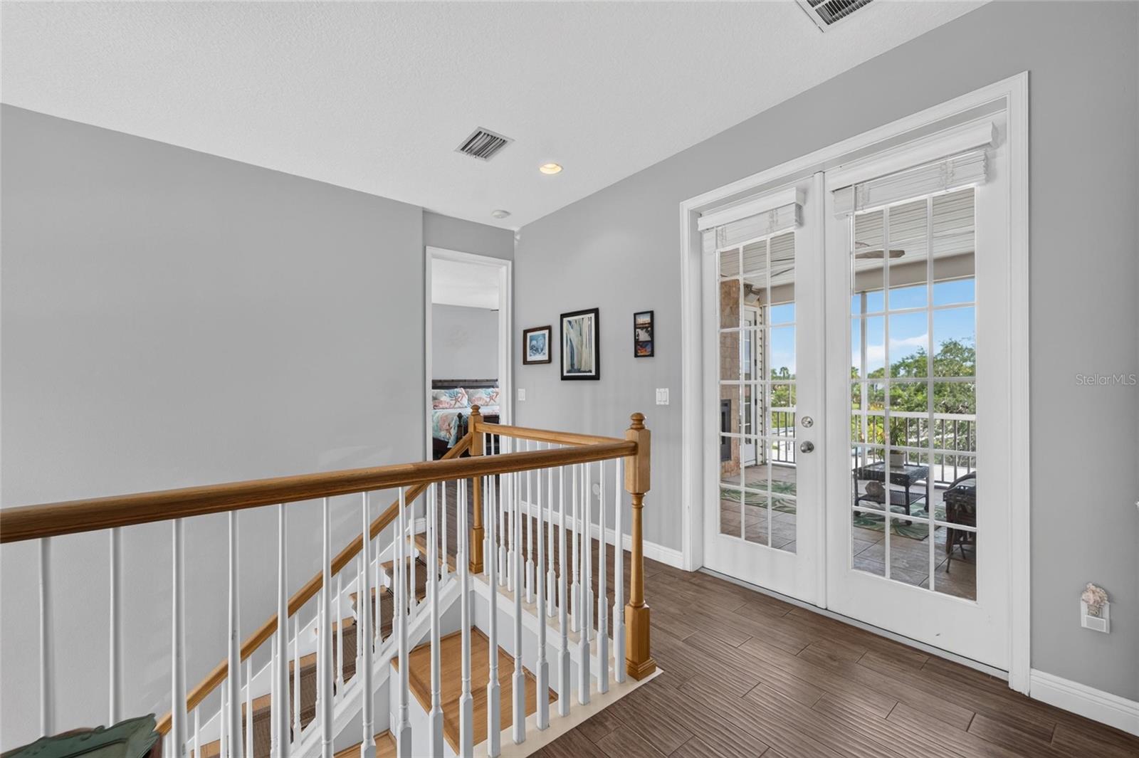 WHITCOMB POINT - Residential