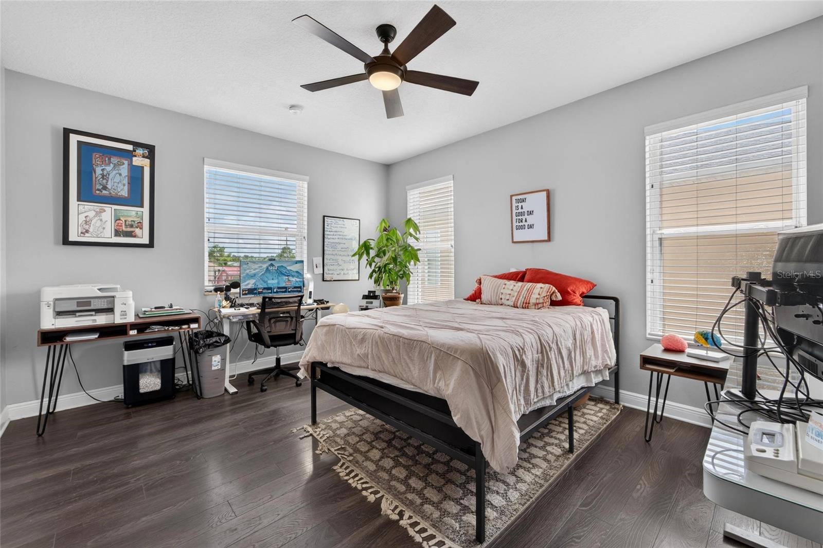 WHITCOMB POINT - Residential