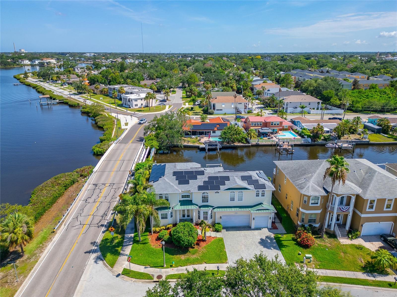 WHITCOMB POINT - Residential