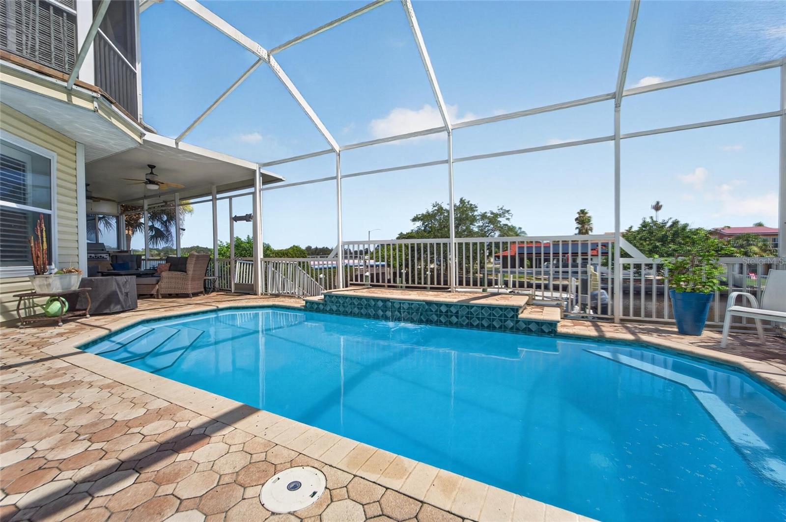 WHITCOMB POINT - Residential