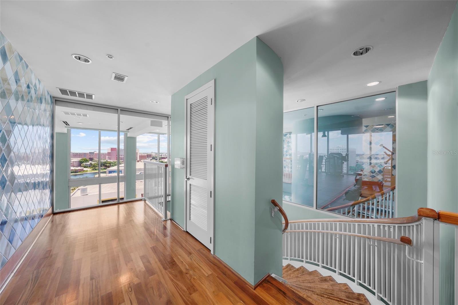 SKYPOINT A CONDO - Residential