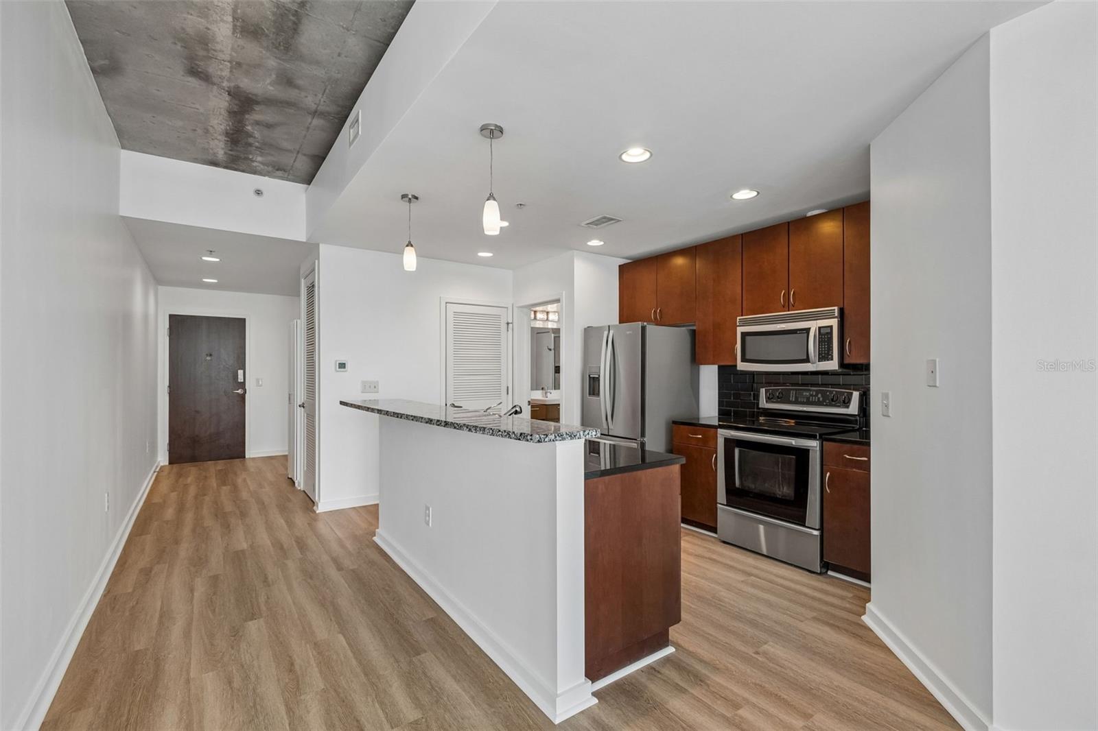 SKYPOINT A CONDO - Residential