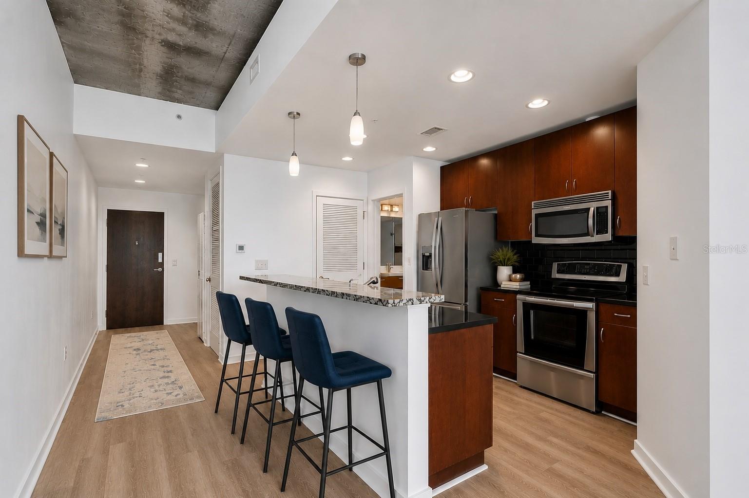 SKYPOINT A CONDO - Residential