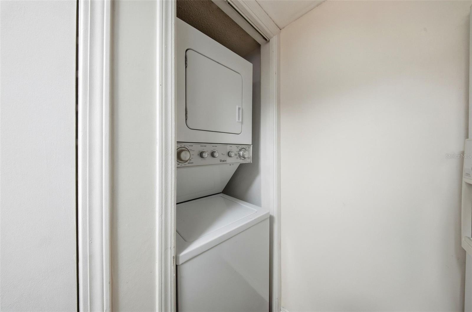 VANTAGE POINT CONDO - Residential Lease