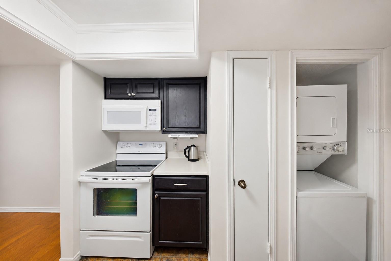 VANTAGE POINT CONDO - Residential Lease