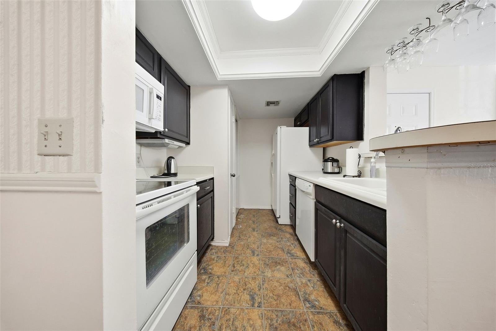 VANTAGE POINT CONDO - Residential Lease