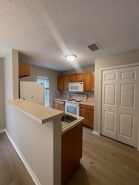 ASHBURN SQUARE TWNHMS - Residential