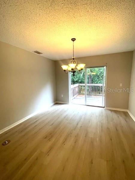 ASHBURN SQUARE TWNHMS - Residential