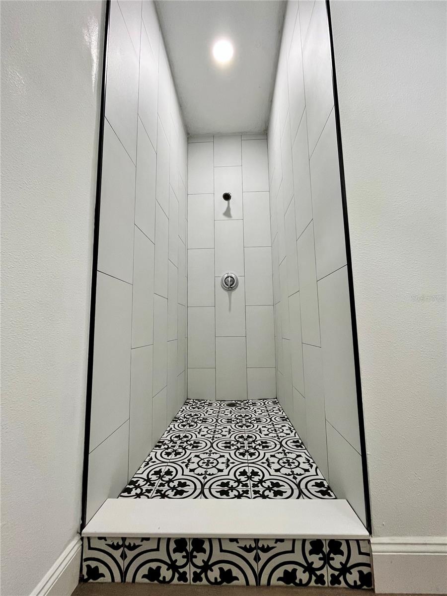 LAKEWOOD VILLAS - Residential