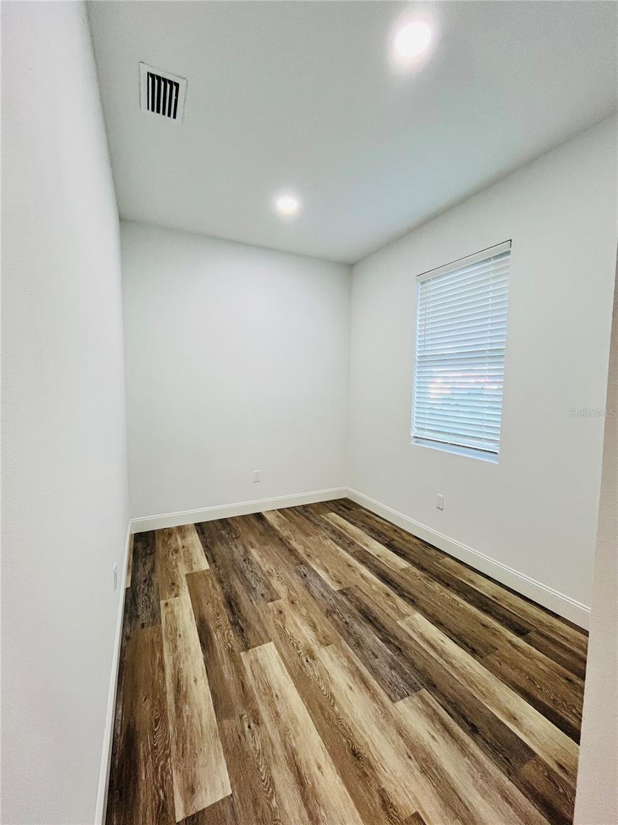 LAKEWOOD VILLAS - Residential