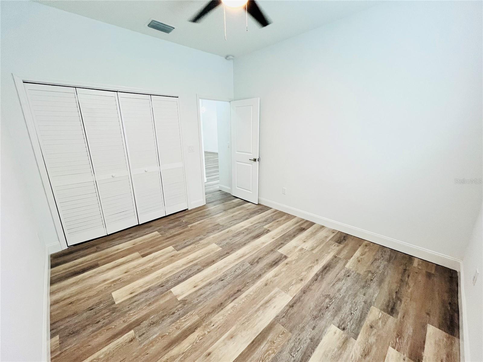 LAKEWOOD VILLAS - Residential