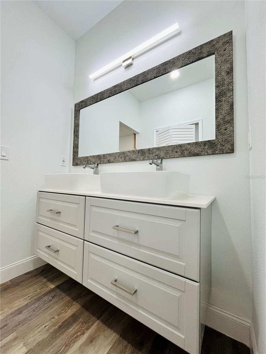 LAKEWOOD VILLAS - Residential