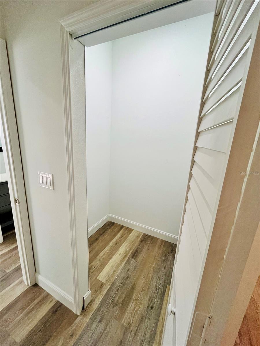 LAKEWOOD VILLAS - Residential