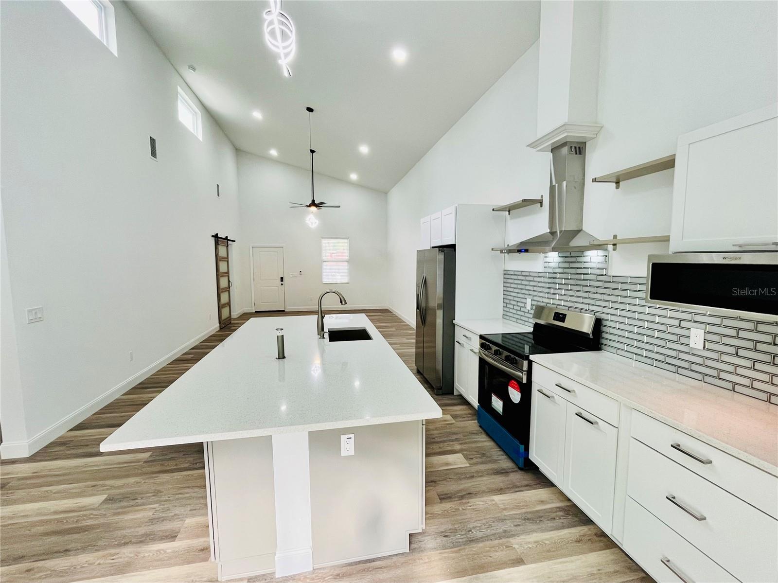LAKEWOOD VILLAS - Residential