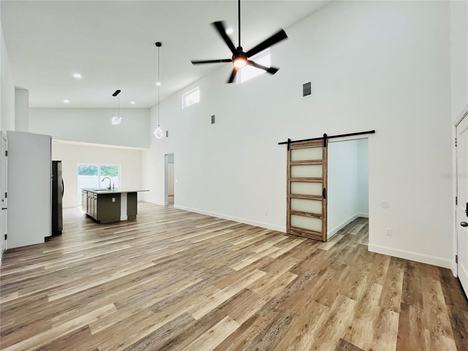 LAKEWOOD VILLAS - Residential