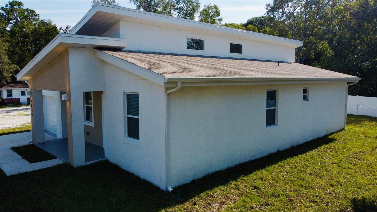 LAKEWOOD VILLAS - Residential