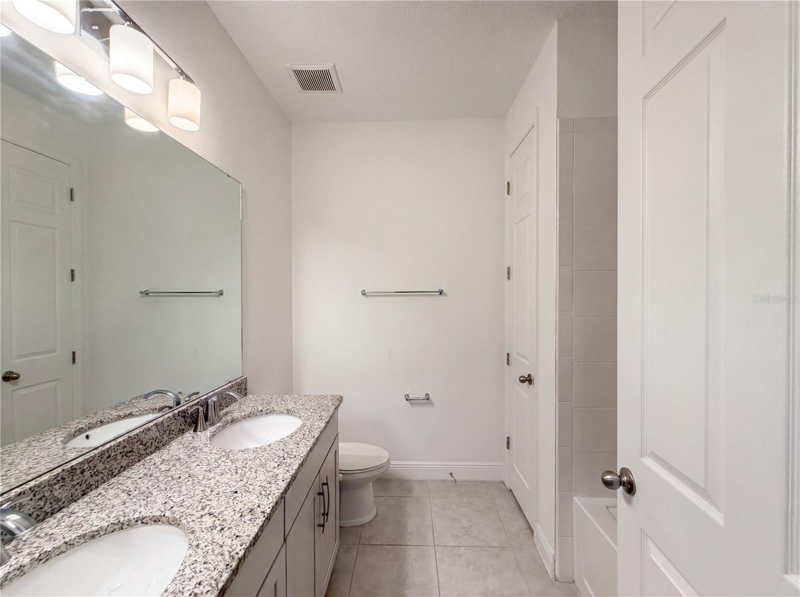 VENEZIA SOUTH - Residential