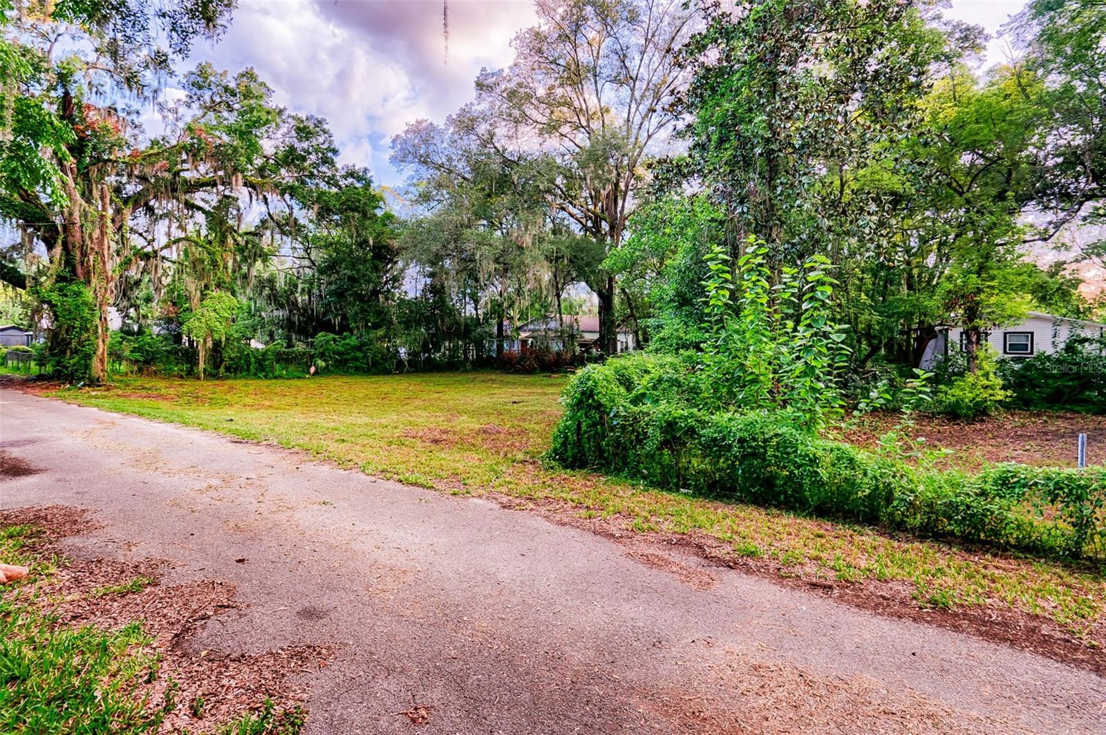 PLEASANT STREET - Land