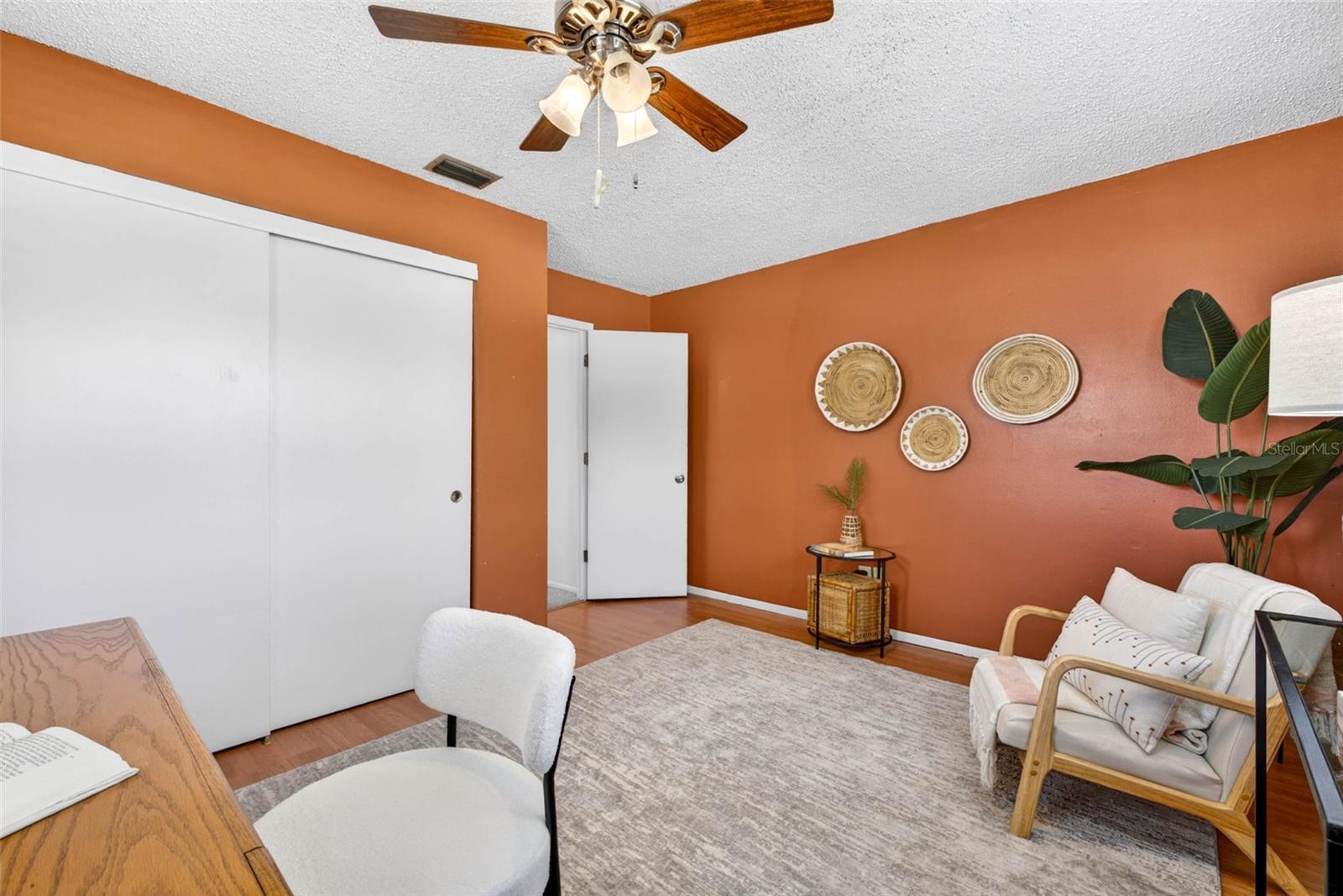 SHORE ACRES SEC TWIN LAKES AD - Residential