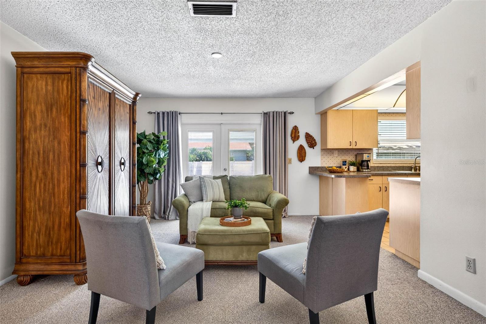 SHORE ACRES SEC TWIN LAKES AD - Residential