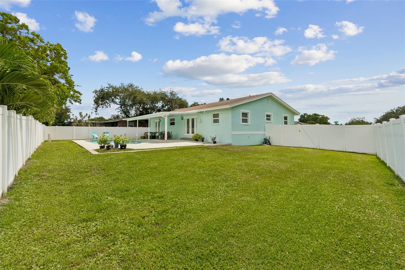 SHORE ACRES SEC TWIN LAKES AD - Residential