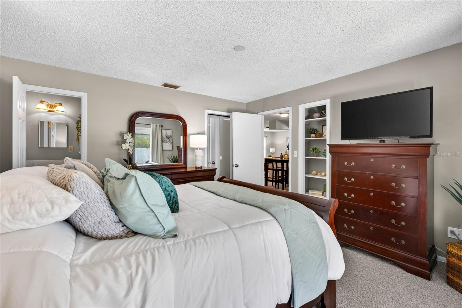 SHORE ACRES SEC TWIN LAKES AD - Residential
