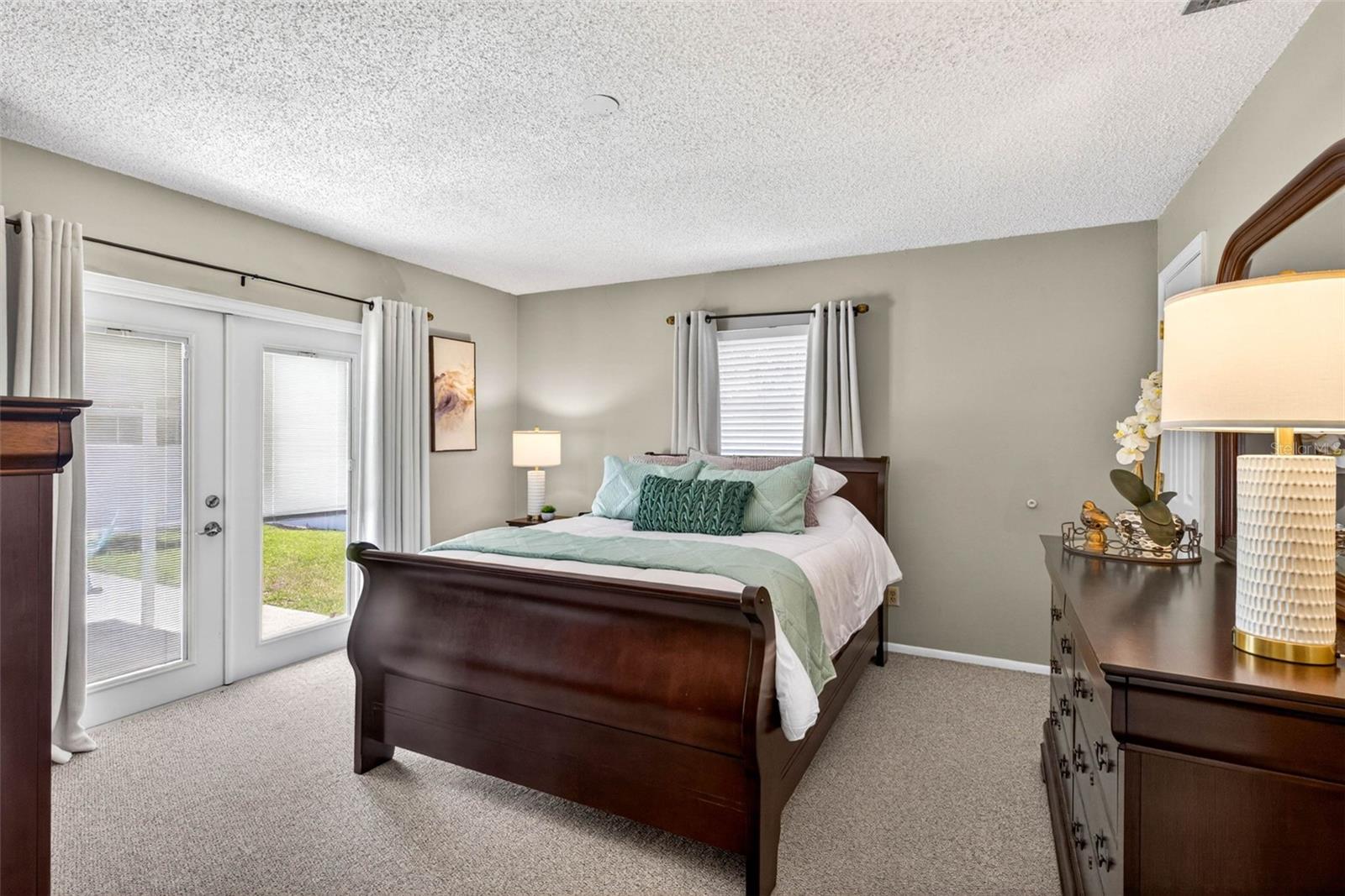 SHORE ACRES SEC TWIN LAKES AD - Residential
