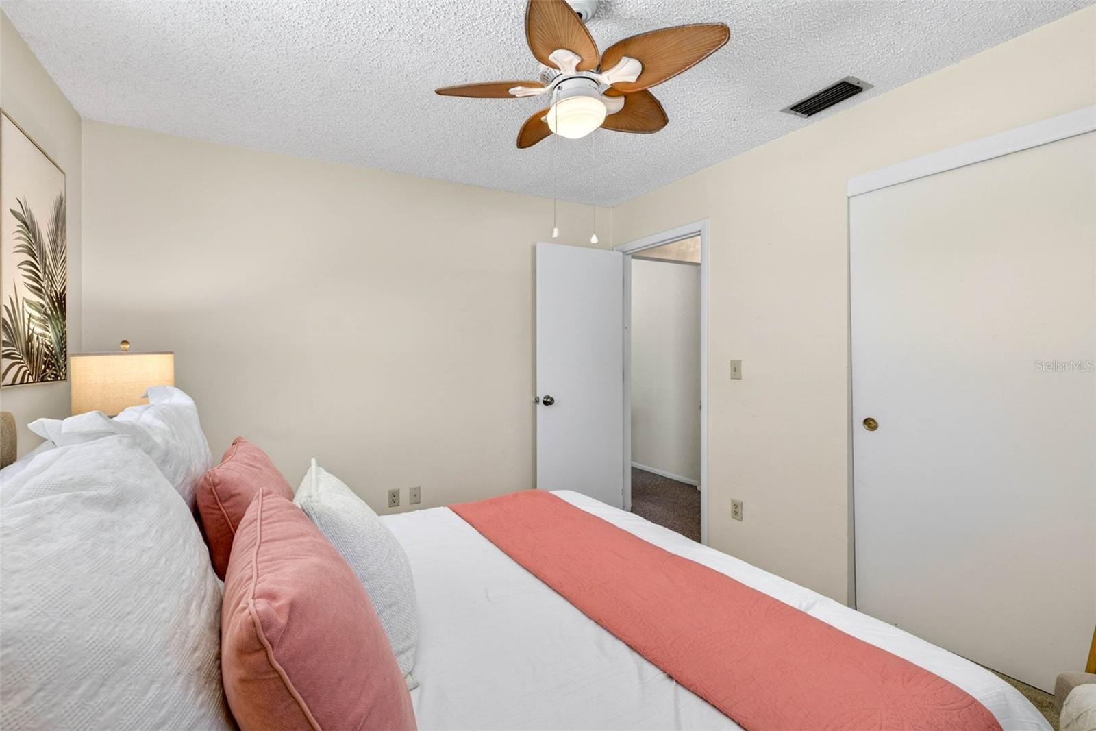 SHORE ACRES SEC TWIN LAKES AD - Residential