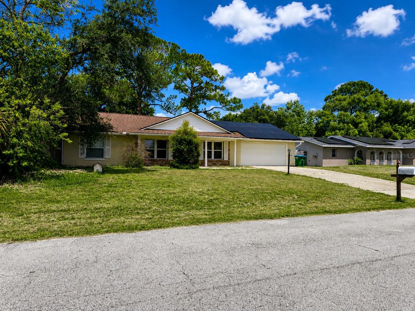DELTONA LAKES UN 11 - Residential