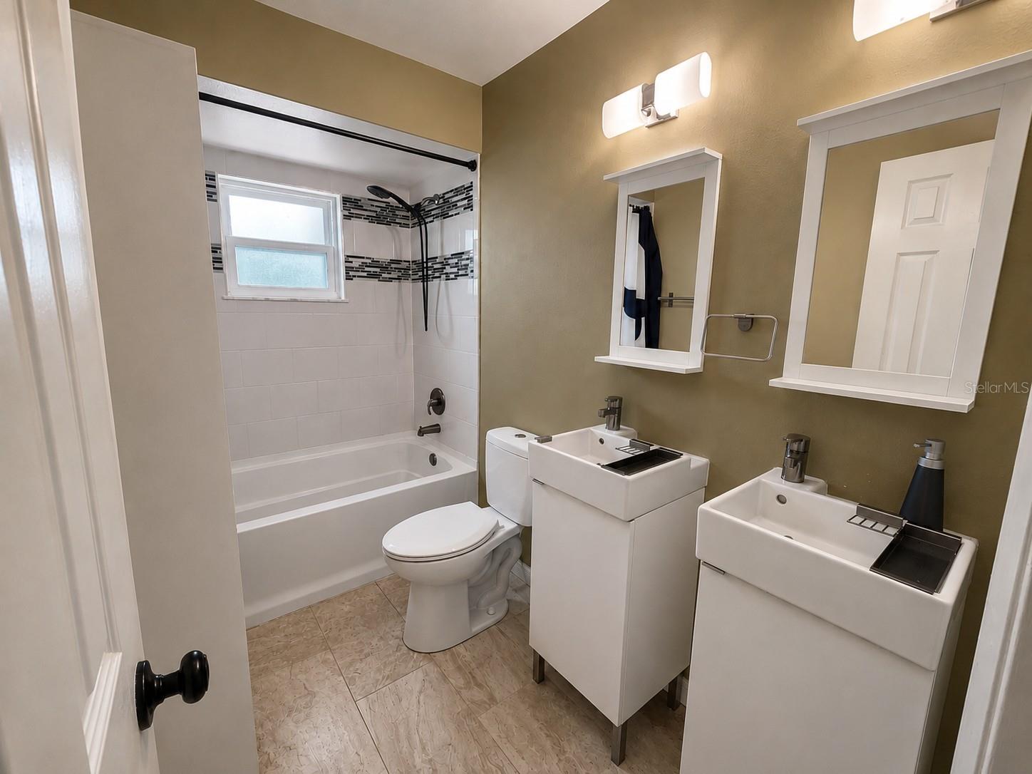 DELTONA LAKES UN 11 - Residential